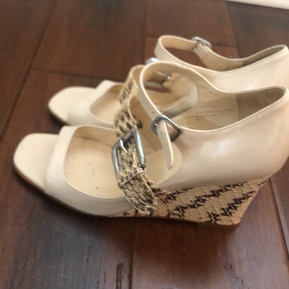 Heels - Picture 4 of 4